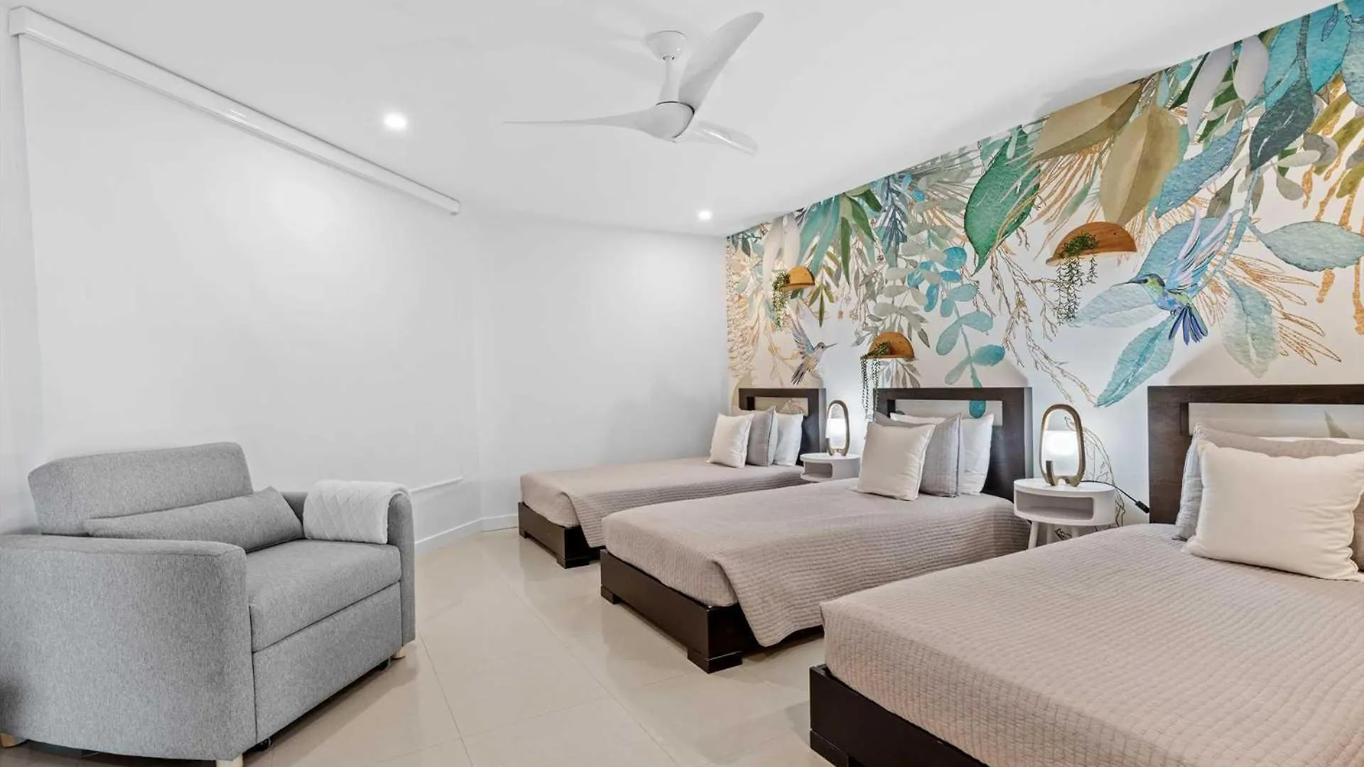 Beachfront - Flamingo Luxury 2Br Condo - E423 Palm Beach Prázdninový dům