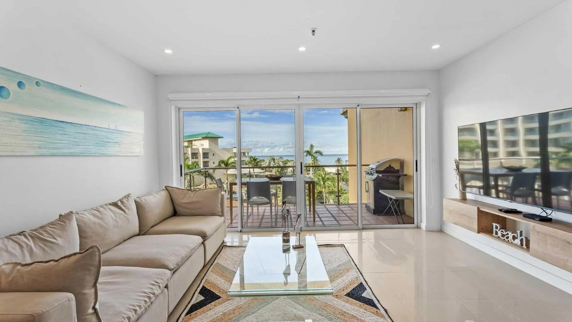 Beachfront - Flamingo Luxury 2Br Condo - E423 Palm Beach 0*,