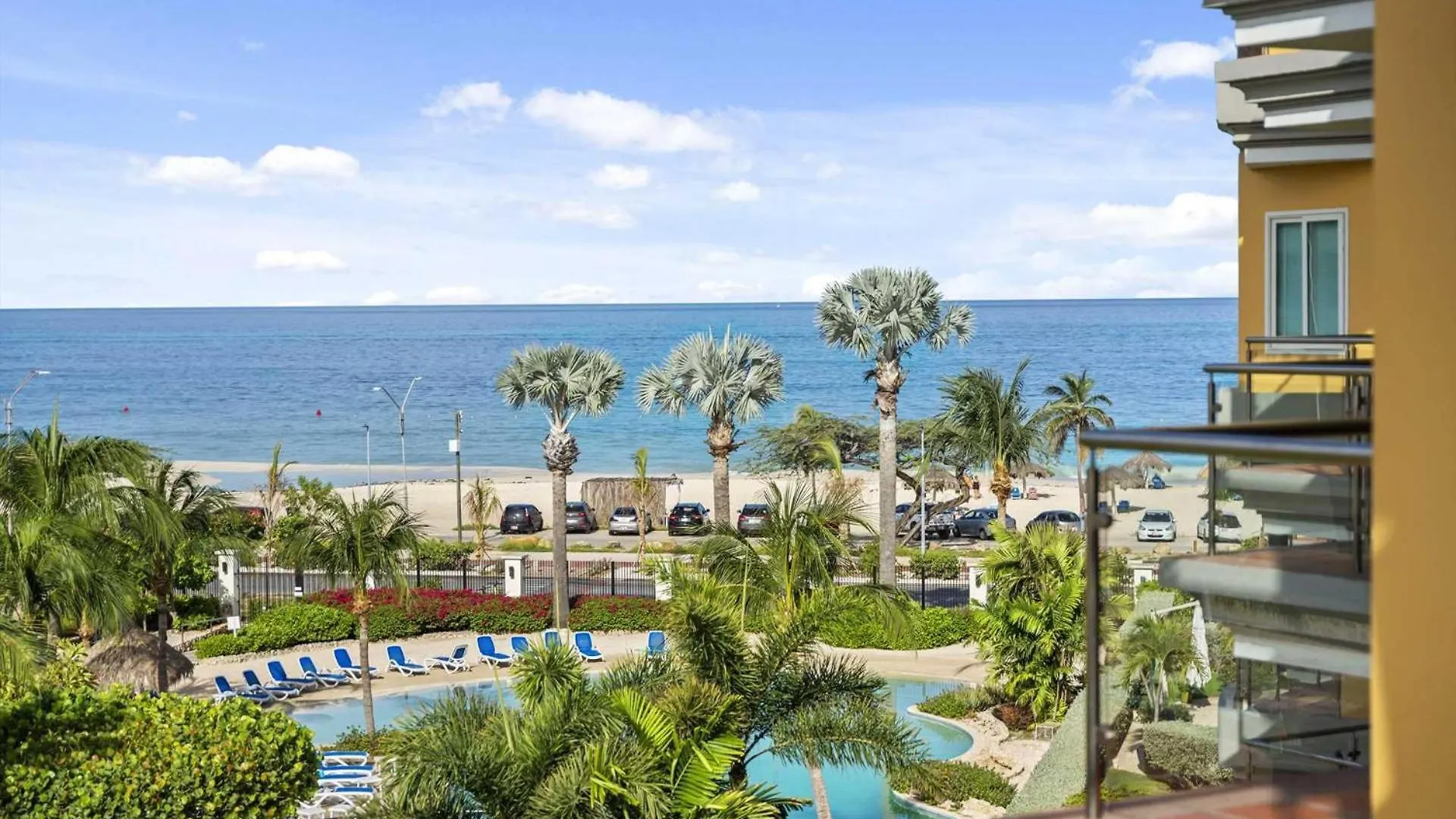 Beachfront - Flamingo Luxury 2Br Condo - E423 Palm Beach